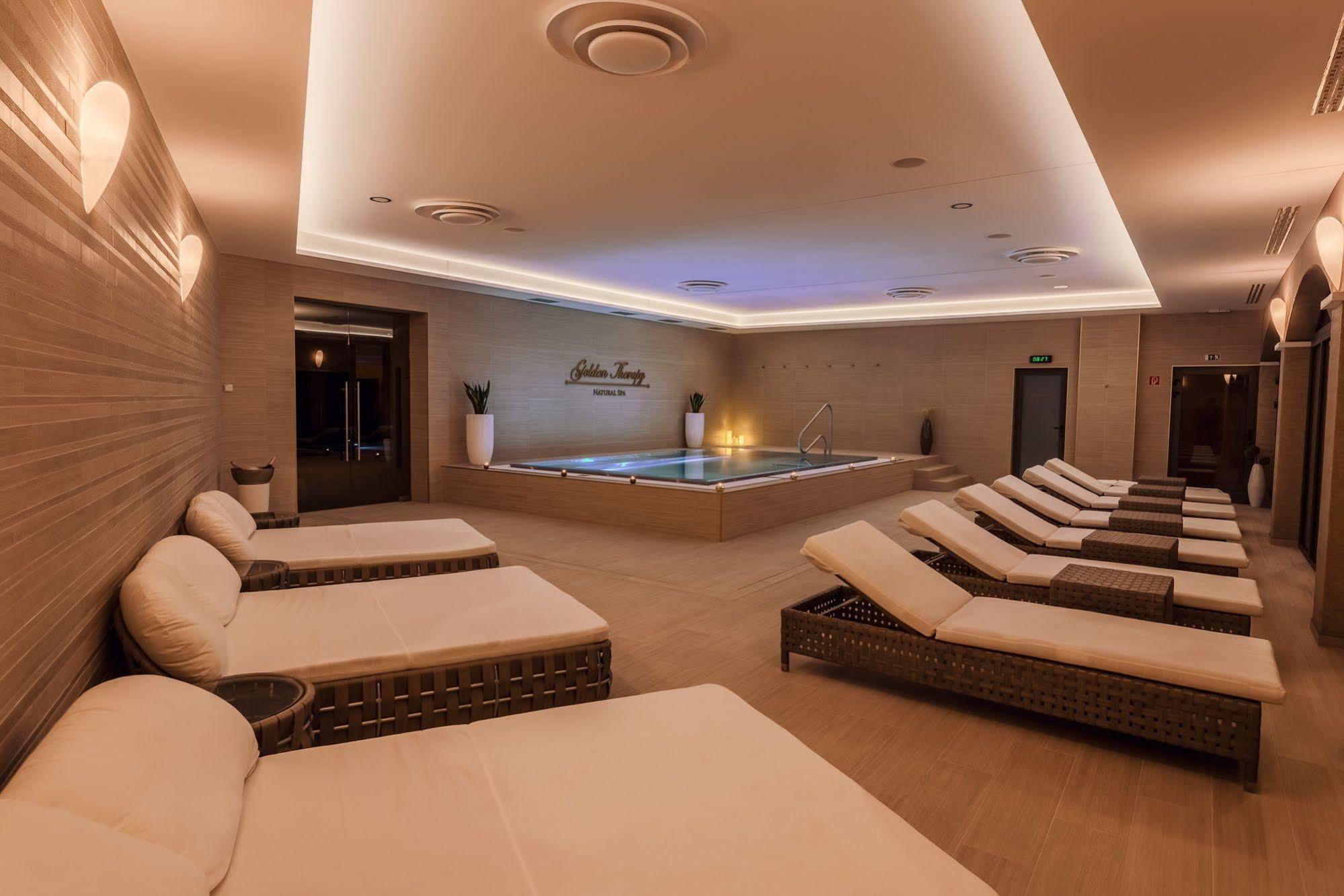 Villa Plaza Boutique Hotel & Spa Presov Exterior photo
